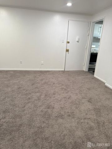 37-B Garfield Park, Edison, NJ 08837