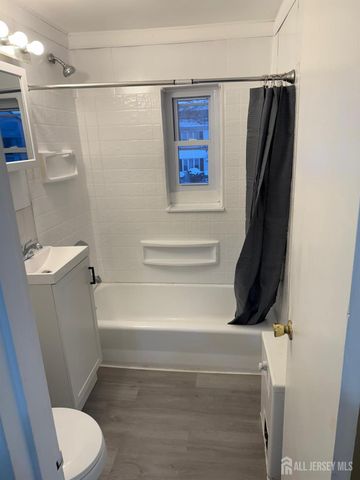 37-B Garfield Park, Edison, NJ 08837