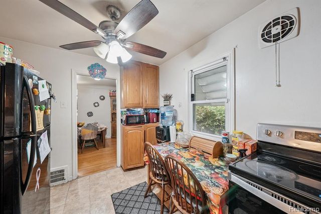 26531 Sunningdale Drive, Inkster, MI 48141