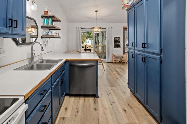 1438 Suntree Drive, West Fargo, ND 58078