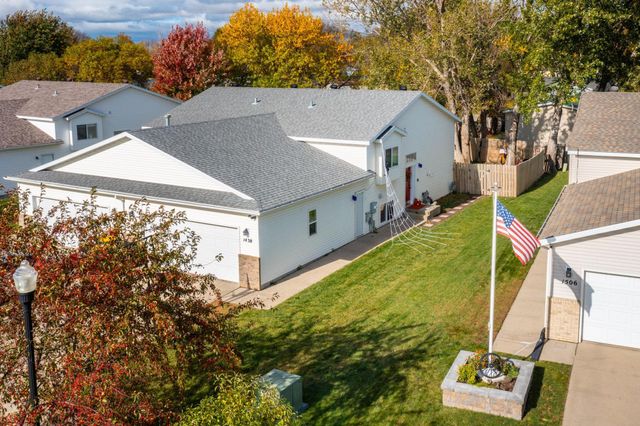 1438 Suntree Drive, West Fargo, ND 58078