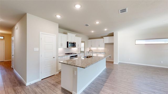 603 Cherry Hills Road, Red Oak, TX 75154