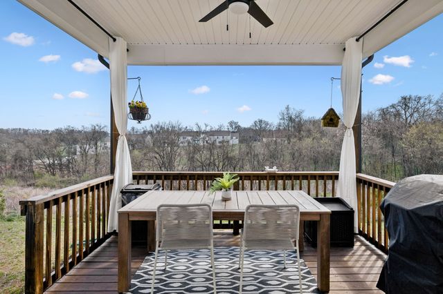 131 Glacier Way, La Vergne, TN 37086