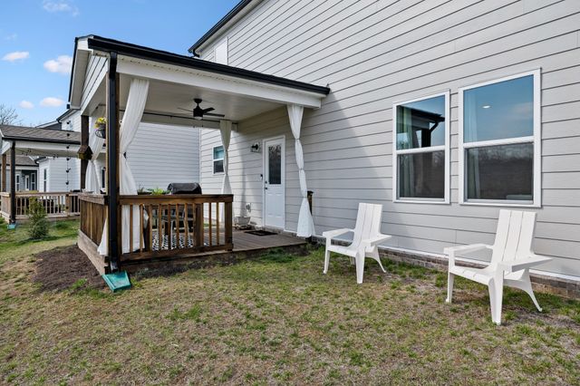 131 Glacier Way, La Vergne, TN 37086