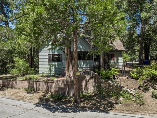 157 Bret Harte Road, Lake Arrowhead, CA 92352