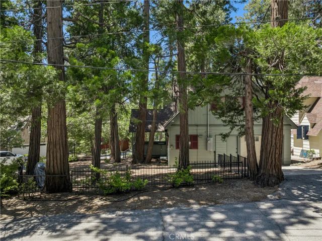 157 Bret Harte Road, Lake Arrowhead, CA 92352