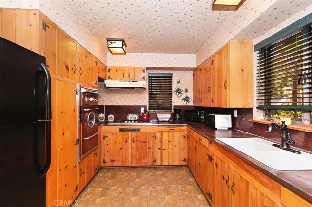 157 Bret Harte Road, Lake Arrowhead, CA 92352