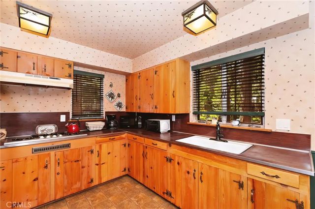 157 Bret Harte Road, Lake Arrowhead, CA 92352