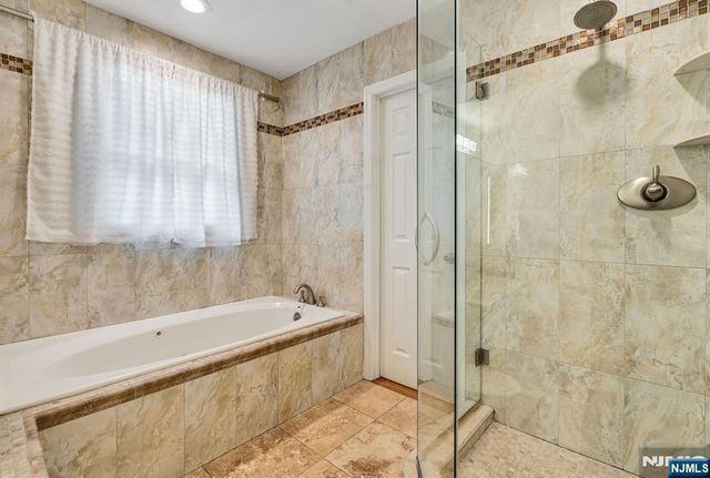740 River Road, Teaneck, NJ 07666