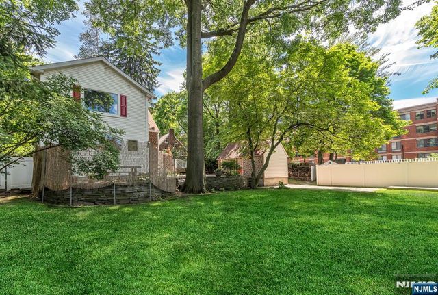 740 River Road, Teaneck, NJ 07666