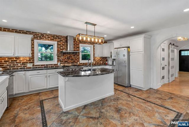 740 River Road, Teaneck, NJ 07666