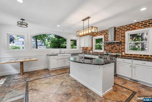 740 River Road, Teaneck, NJ 07666