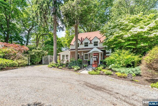 740 River Road, Teaneck, NJ 07666