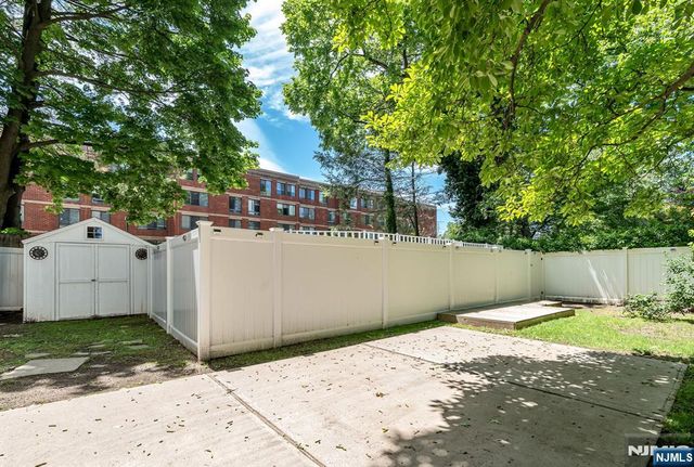 740 River Road, Teaneck, NJ 07666
