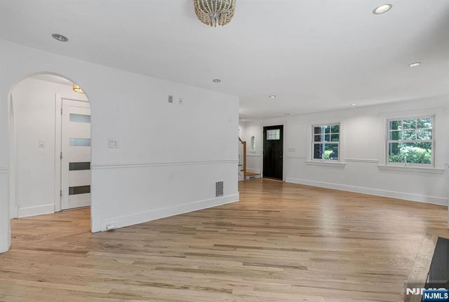 740 River Road, Teaneck, NJ 07666