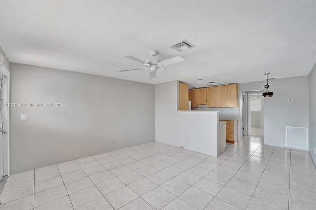 2909 Middle River Dr 204, Fort Lauderdale, FL 33306