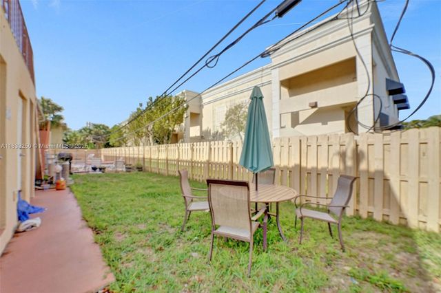 2909 Middle River Dr 204, Fort Lauderdale, FL 33306