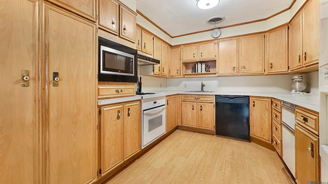 5929 Menlo Dr, Baton Rouge, LA 70808