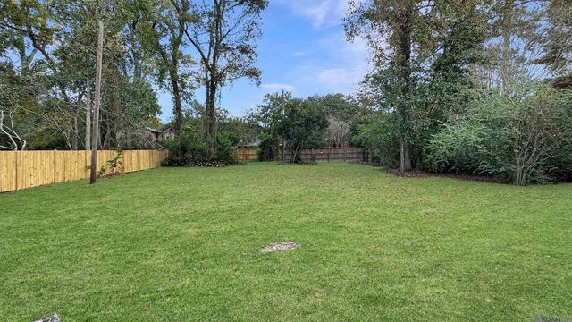 5929 Menlo Dr, Baton Rouge, LA 70808