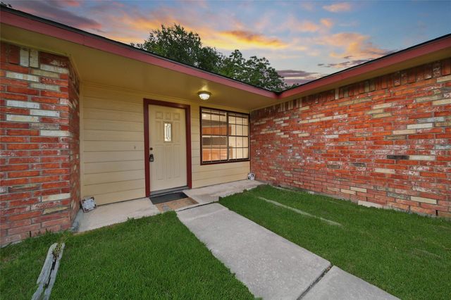 3450 Hartington Drive, Houston, TX 77066