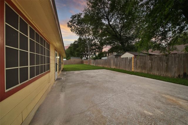 3450 Hartington Drive, Houston, TX 77066