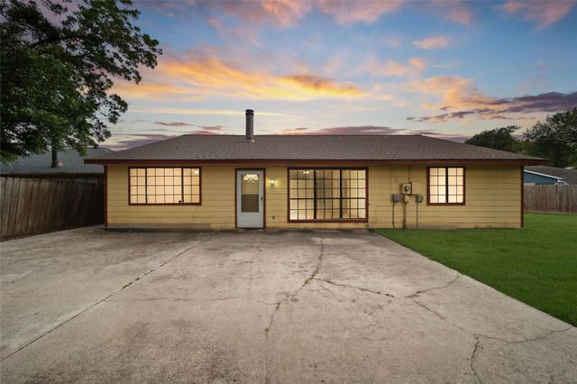 3450 Hartington Drive, Houston, TX 77066