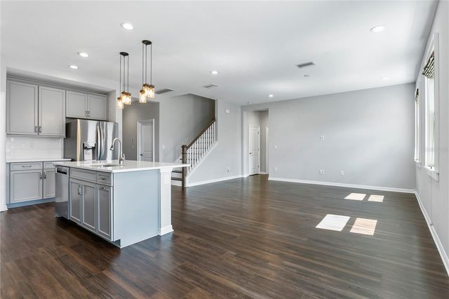 1221 MONTGOMERY BELL ROAD, Wesley Chapel, FL 33543