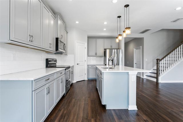 1221 MONTGOMERY BELL ROAD, Wesley Chapel, FL 33543