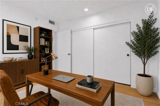 728 E Kensington Road, Los Angeles, CA 90026