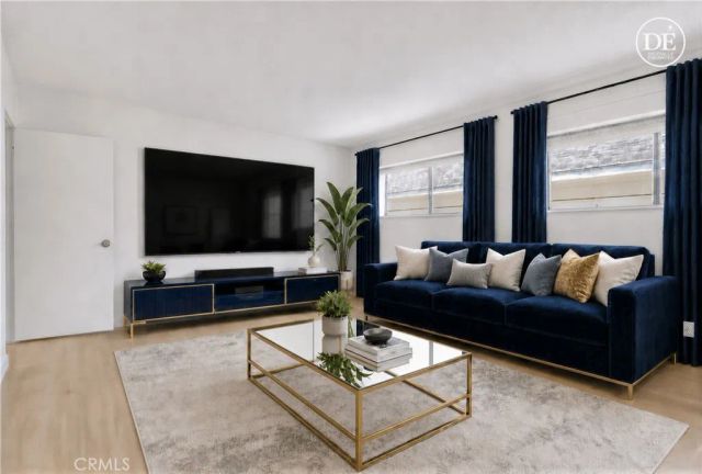 728 E Kensington Road, Los Angeles, CA 90026