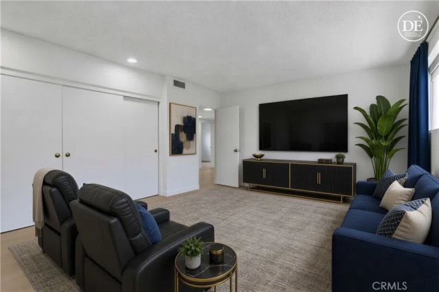 728 E Kensington Road, Los Angeles, CA 90026