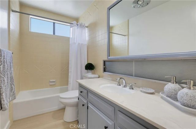 728 E Kensington Road, Los Angeles, CA 90026