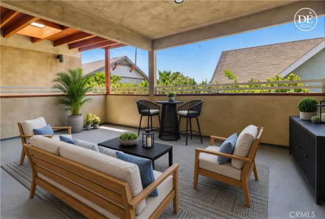 728 E Kensington Road, Los Angeles, CA 90026