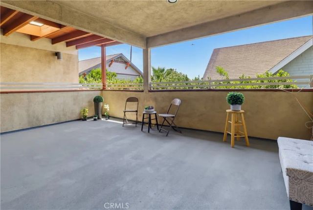 728 E Kensington Road, Los Angeles, CA 90026