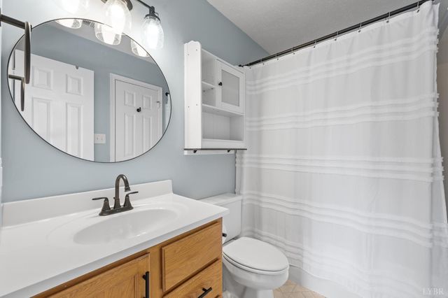 464 Oak Point, Forest, VA 24551