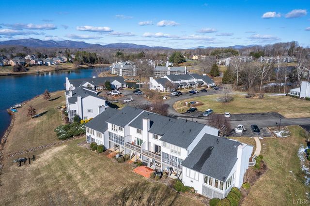 464 Oak Point, Forest, VA 24551