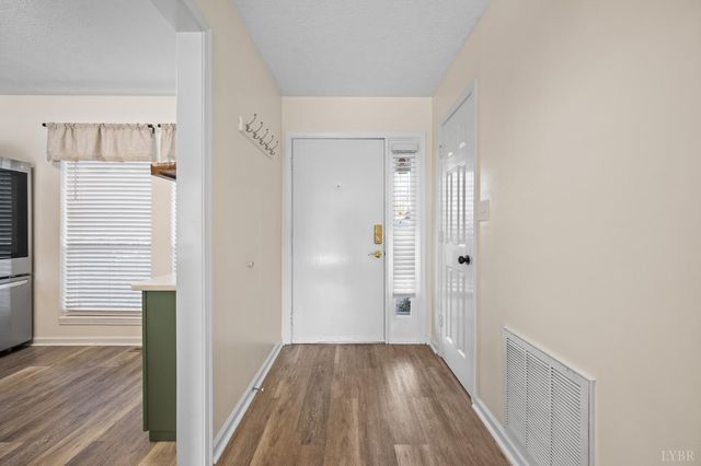 464 Oak Point, Forest, VA 24551