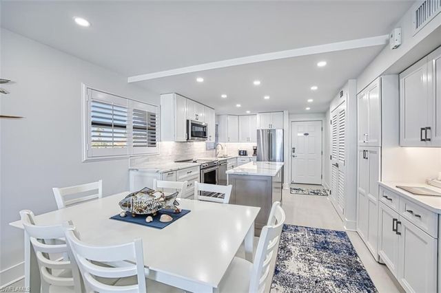 2230 Camino Del Mar DR 3A3, Sanibel, FL 33957