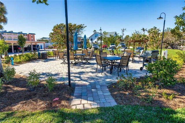 2230 Camino Del Mar DR 3A3, Sanibel, FL 33957
