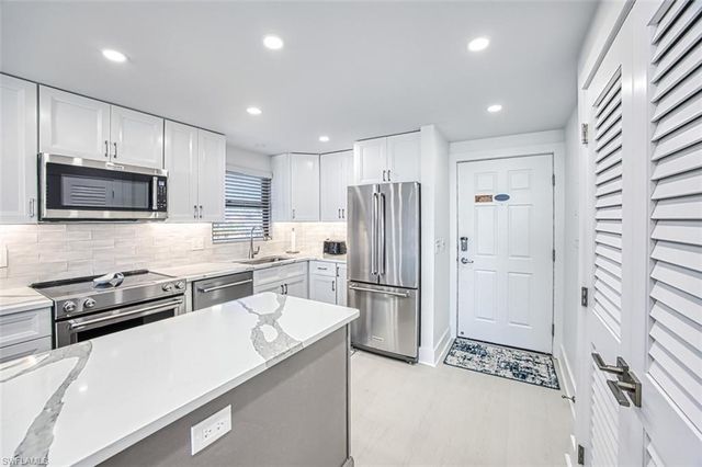 2230 Camino Del Mar DR 3A3, Sanibel, FL 33957