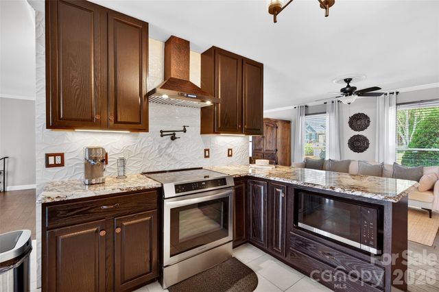 615 Kenway Loop, Mooresville, NC 28117
