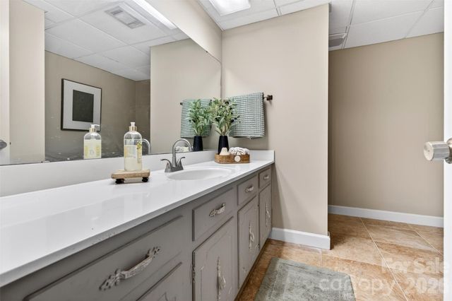 615 Kenway Loop, Mooresville, NC 28117