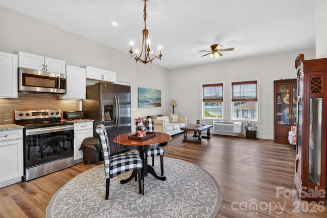 615 Kenway Loop, Mooresville, NC 28117