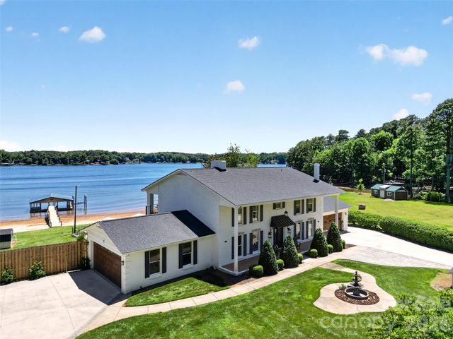 615 Kenway Loop, Mooresville, NC 28117