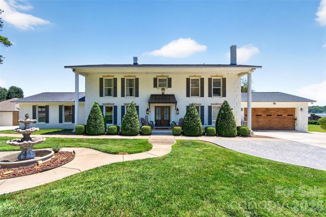 615 Kenway Loop, Mooresville, NC 28117