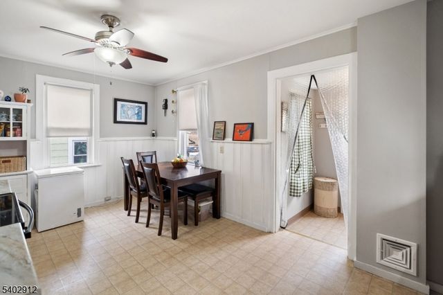 89 Trinity St, Newton Town, NJ 07860