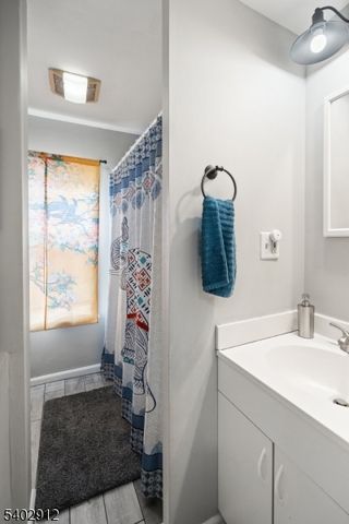 89 Trinity St, Newton Town, NJ 07860