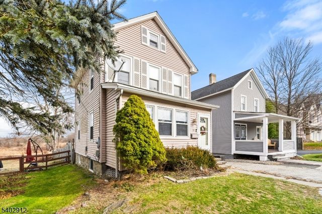 89 Trinity St, Newton Town, NJ 07860