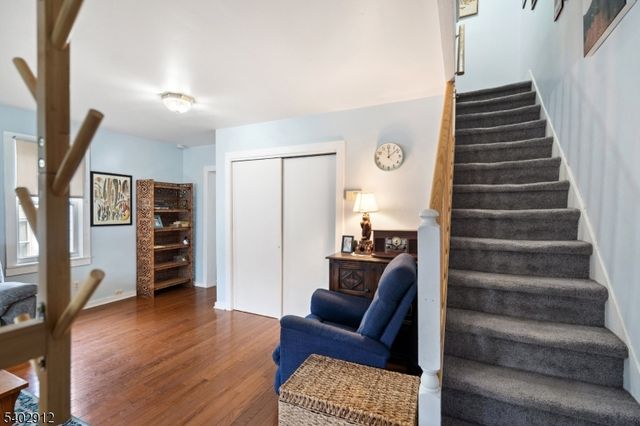 89 Trinity St, Newton Town, NJ 07860