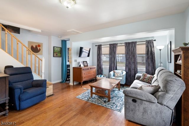 89 Trinity St, Newton Town, NJ 07860